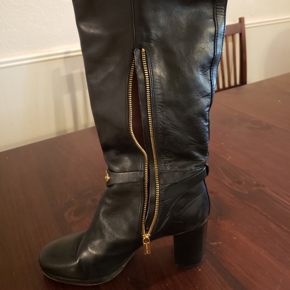 MK boots. No set price. Message with offer. - Picture 2 of 8